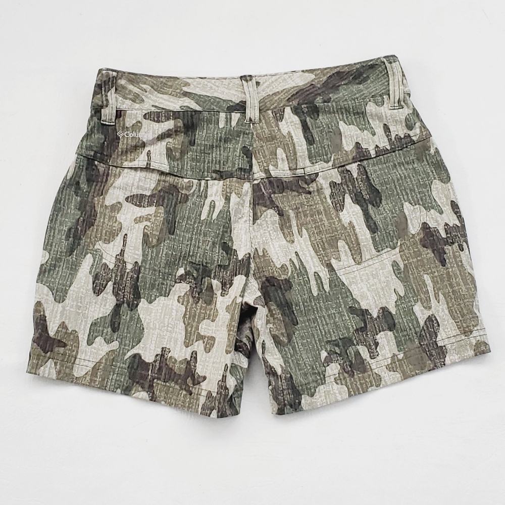 Columbia Omni Shield Camouflage Shorts Size 2 - Picture 2 of 5